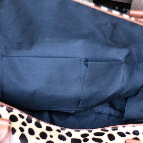 LAST ONE!✨ Cheetah Weekender Bag - Picture 5 of 5